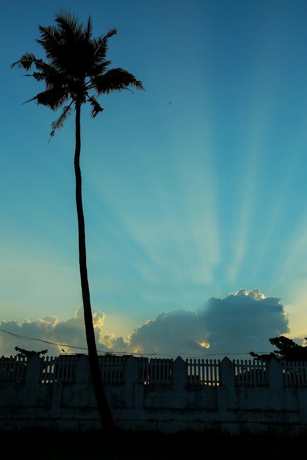 Baywatch Beach Resort Alappuzha ภายนอก รูปภาพ